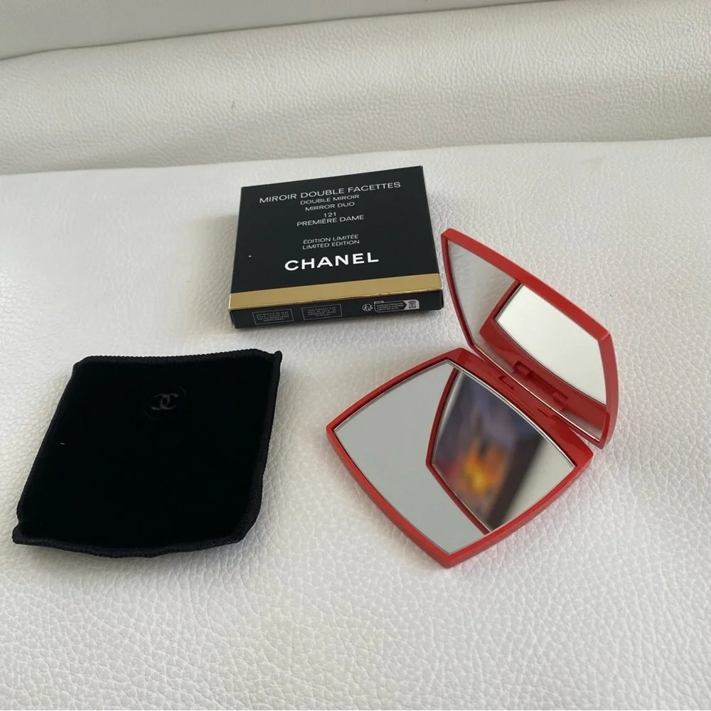 Chanel 100% Authentic Double faced Mirror in 121 PREMIÈRE DAME brand new